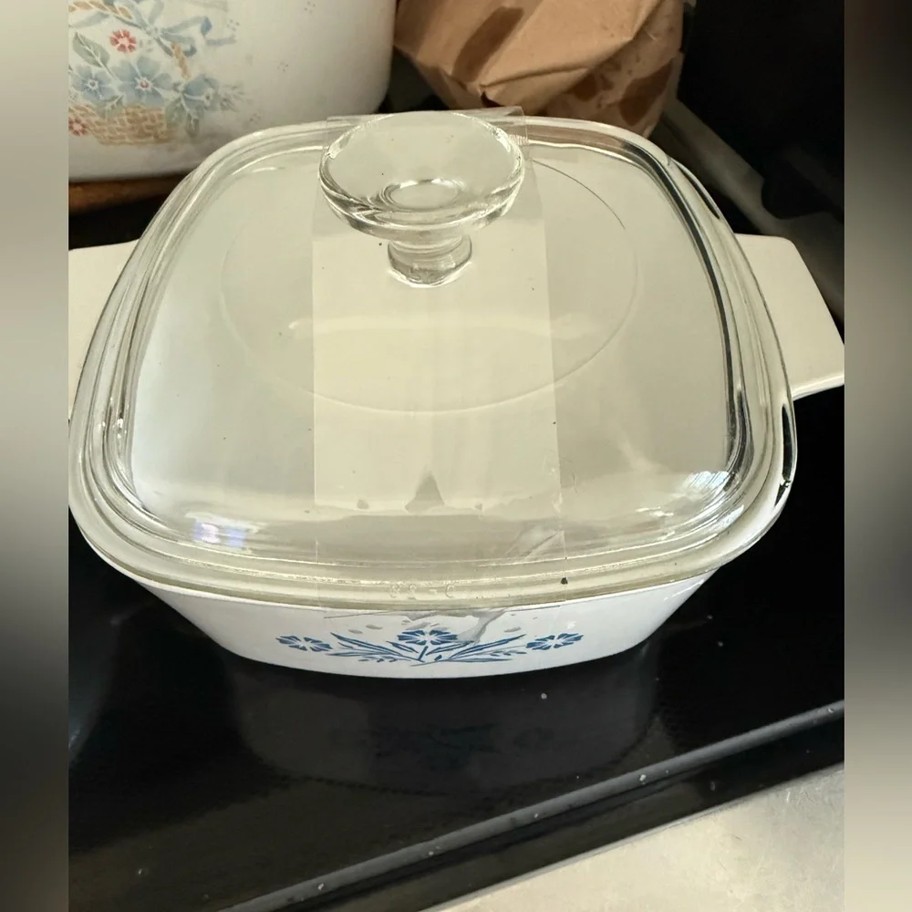 Corningware Set of 3 w/ lids White Casserole Dishs w Blue Floral and Glass Lids